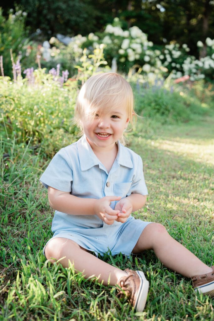 VictoriaMendozaPerryGeorgiaFamilyMotherhoodPhotographer-12-min Milestone photos in Perry Georgia garden