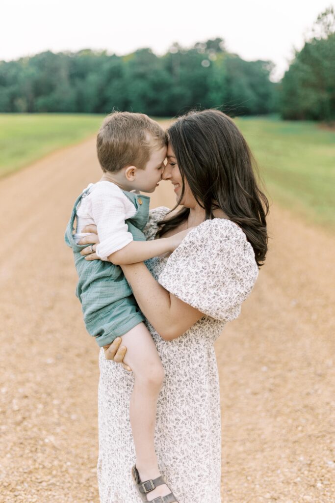 outdoor maternity photos