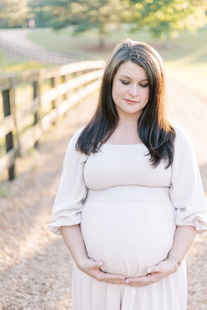 maternity farm photos with donkeys