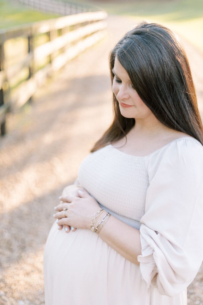 maternity farm photos with donkeys