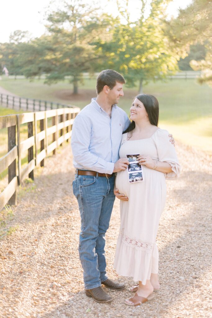 maternity farm photos with donkeys