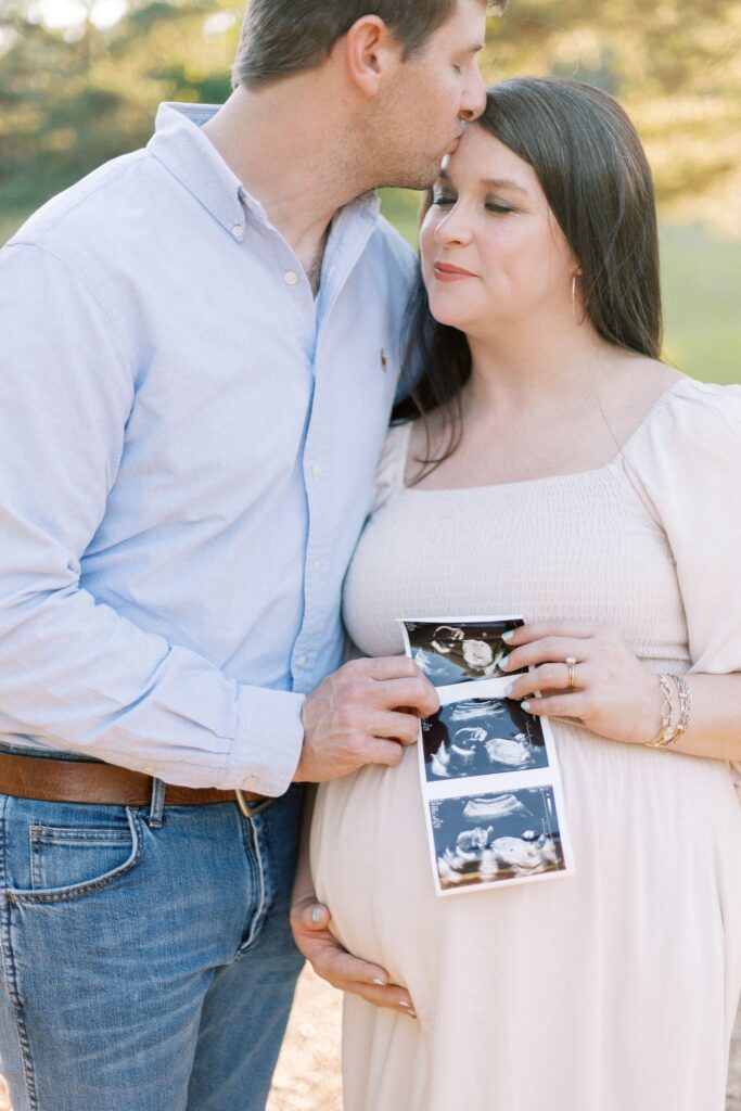 maternity farm photos with donkeys