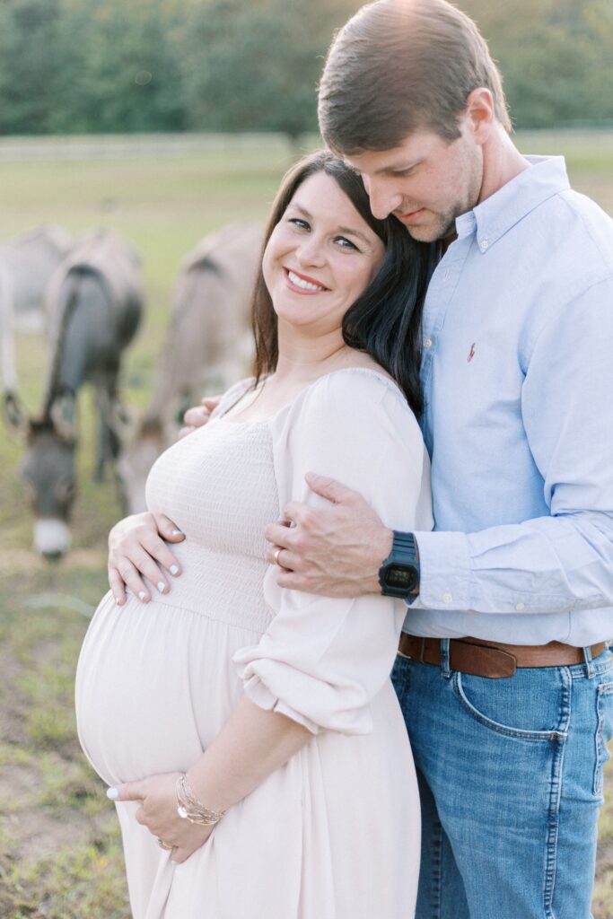 maternity farm photos with donkeys