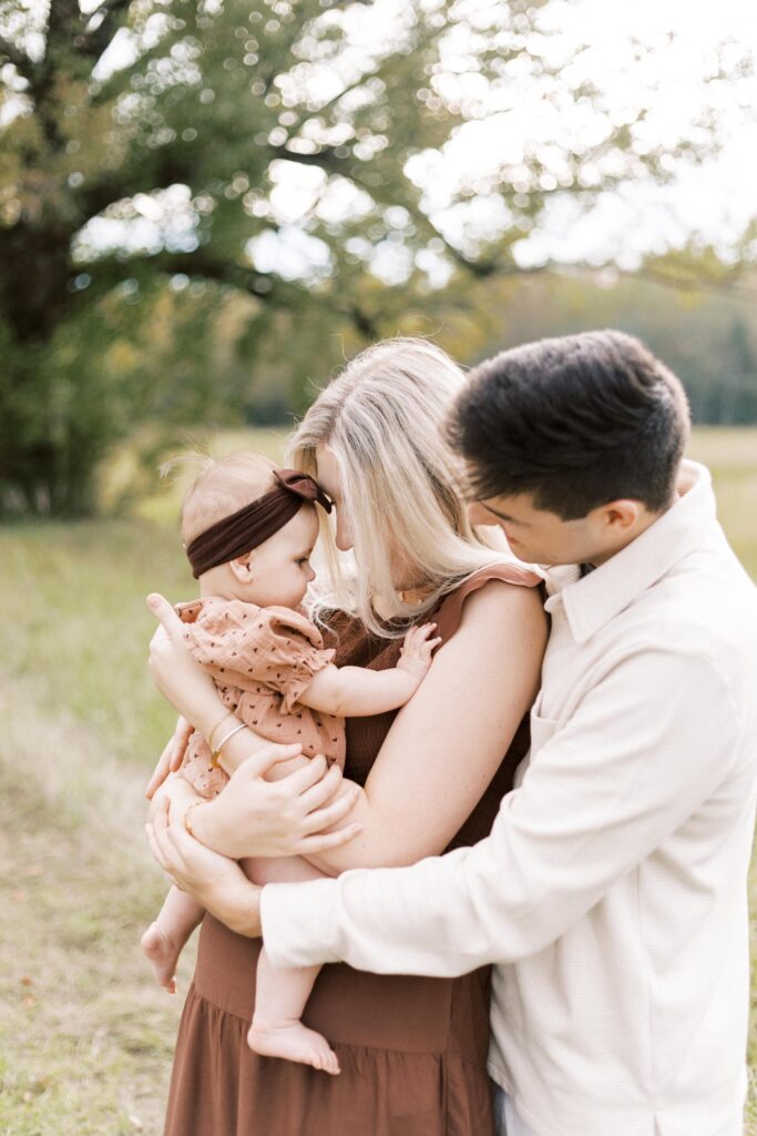 fall family photos in field