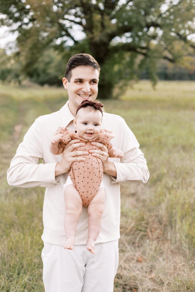 fall family photos in field