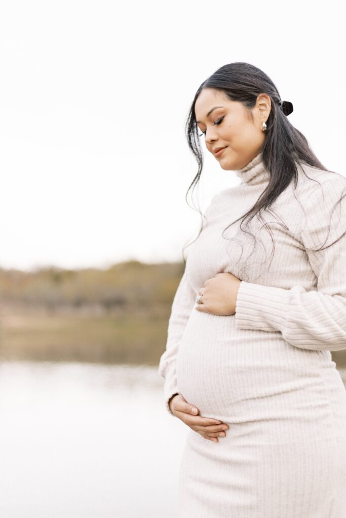 outdoor winter little rock maternity photos