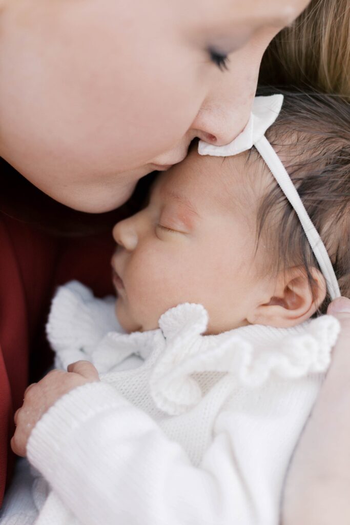 peoria illinois newborn photographer-54 copy-min family photos in peoria illinois