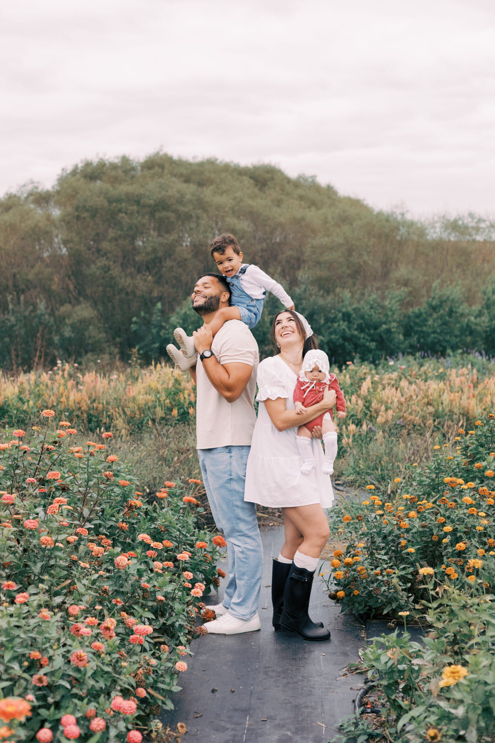 family photos at Stone School Farms in Trivoli, IL